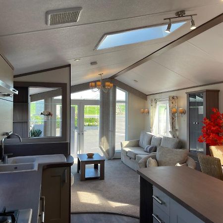 13 The Meadows New Beach Holiday Park Appartement Dymchurch Buitenkant foto